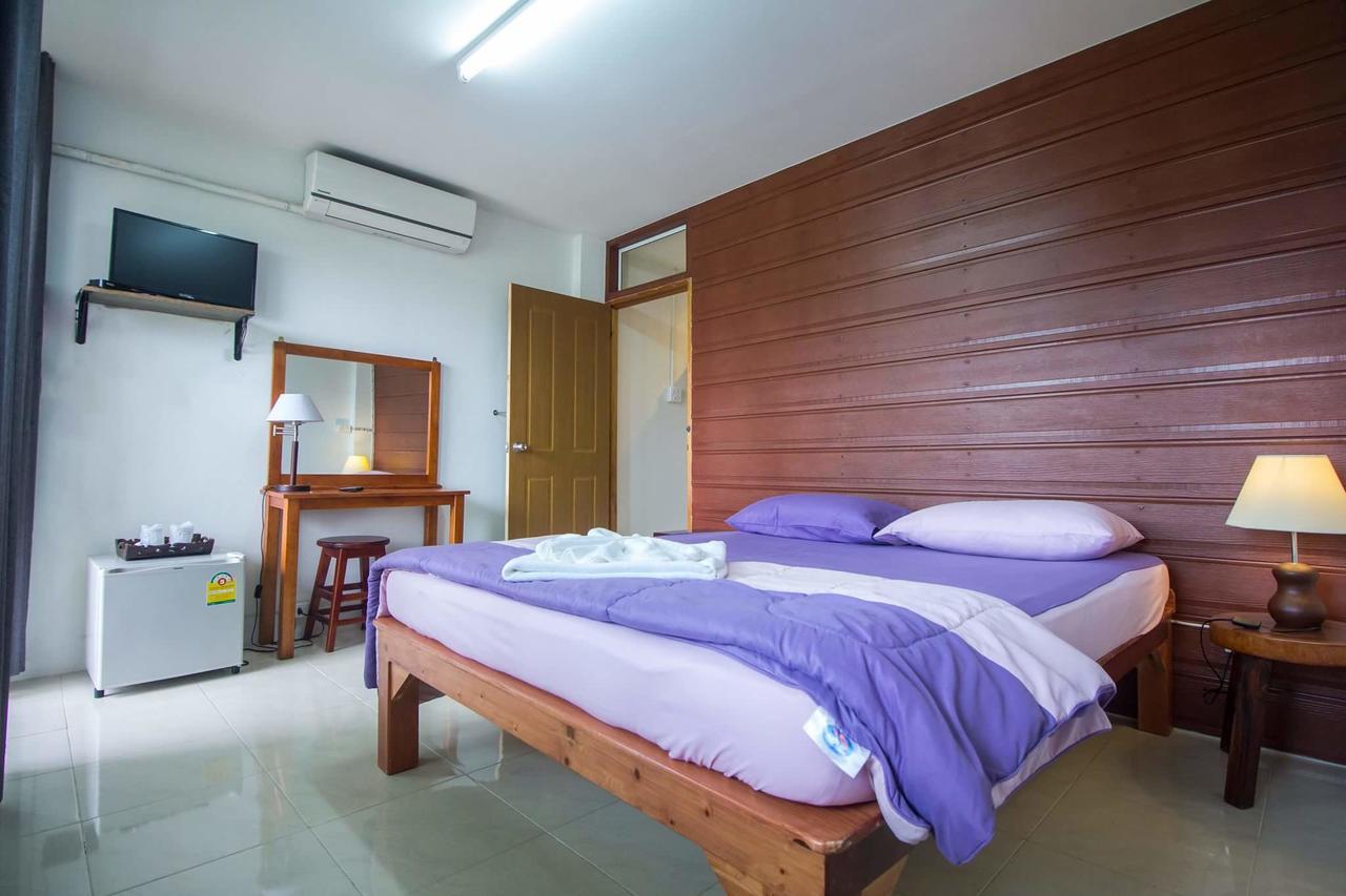 Savika Guesthouse Ranong Exterior photo